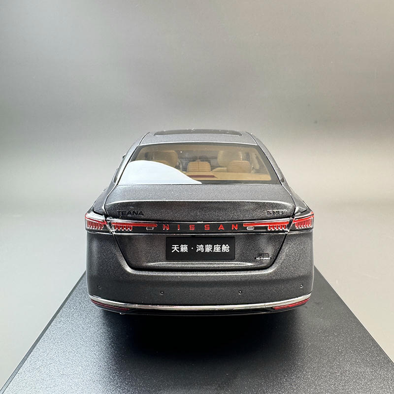 Nissan Altima 2026 1:18 Alloy Diecast Model