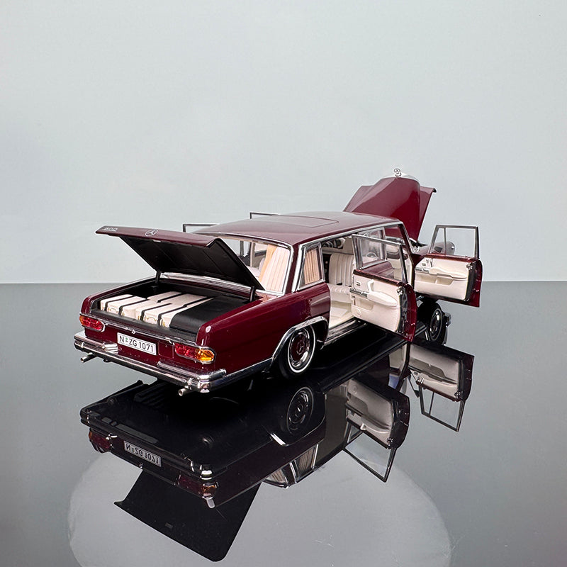 Benz Pullman W100 600 Diecast Model – 1:18 Scale Collectible (Static Display)