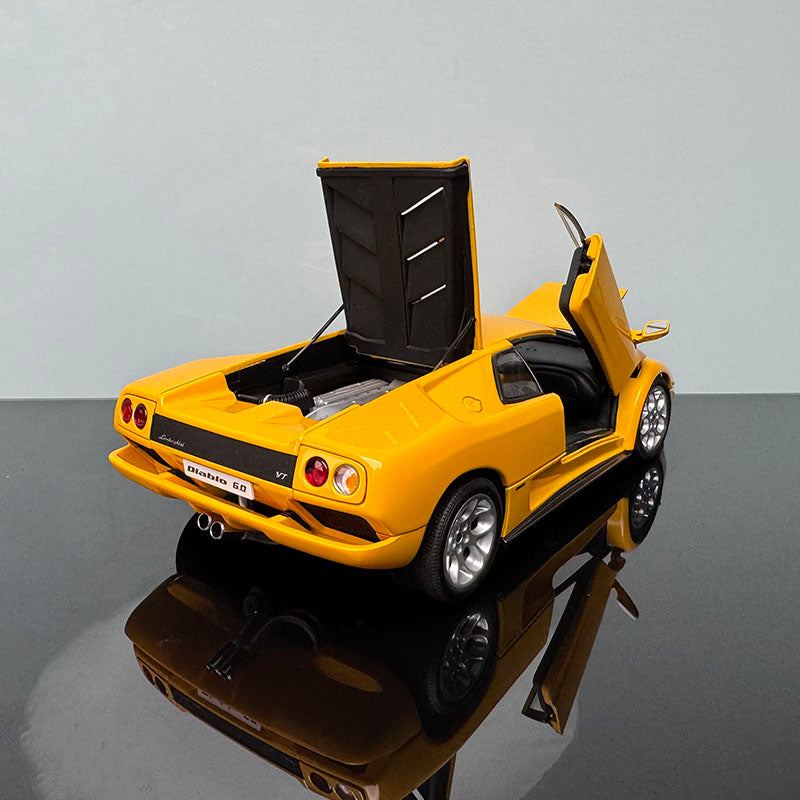 Lamborghini Diablo SV-R Diecast Model – 1:18 Scale Collectible (Black, Yellow, Blue, White)