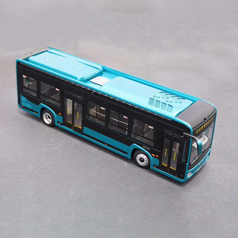 1:38 King Long XMQ6105G Alloy Bus Model with Lights