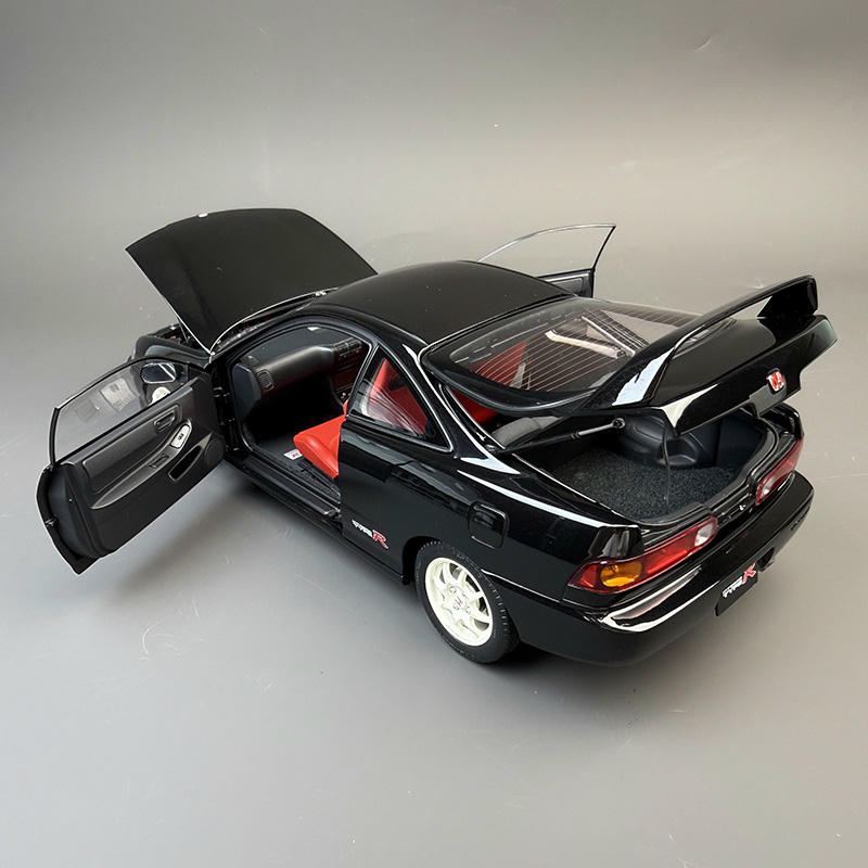 MotorHelix 1:18 Honda Integra Type-R DC2 Diecast Car