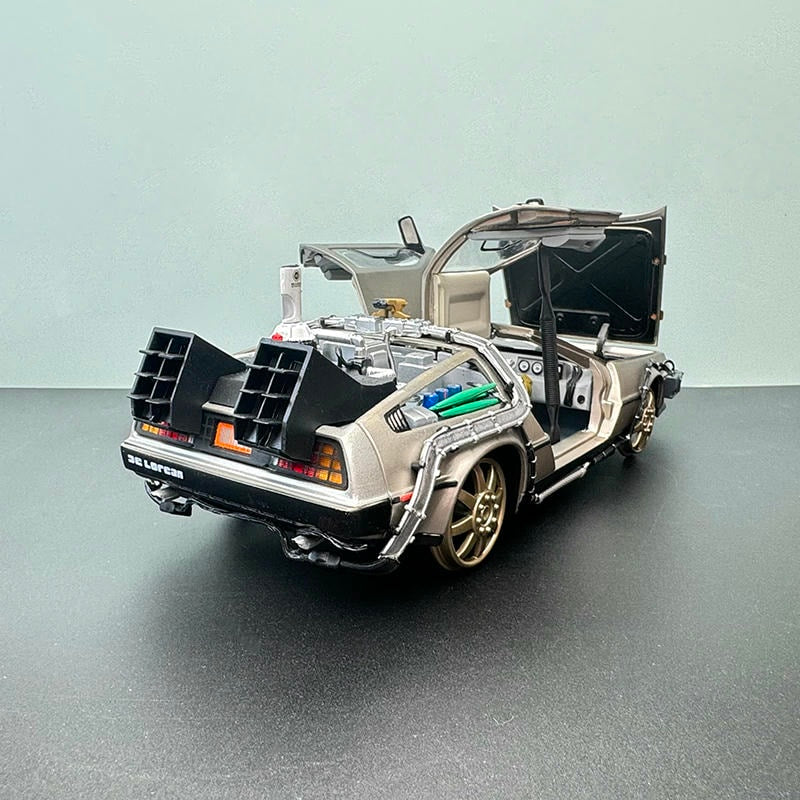 SunStar 1:18 Back to the Future Part III Time Machine Diecast Model 2714# – Movie Car Collection