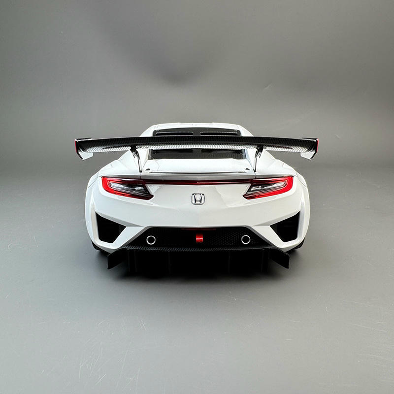 AUTOart 1:18 Honda NSX GT3 Diecast Car- White