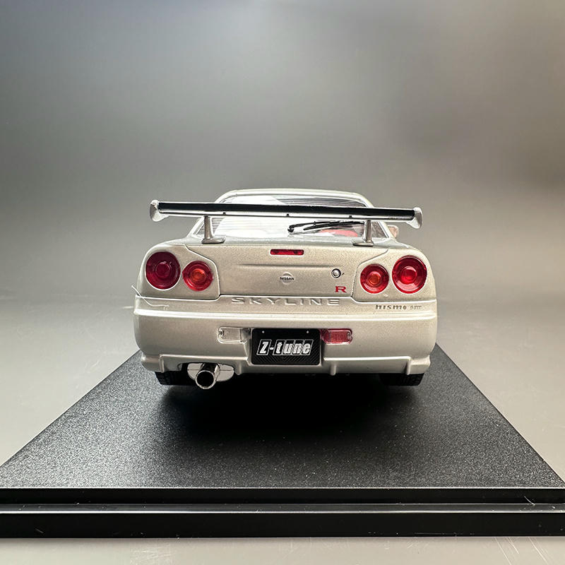 SOLIDO 1:18 Nissan GT-R R34 Z-Tune Diecast Model – S1804312