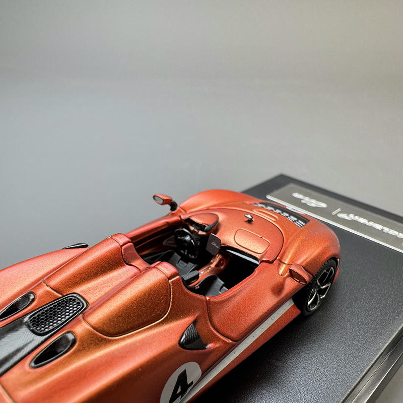 LCD Model 1:64 McLaren ELVA Diecast Car
