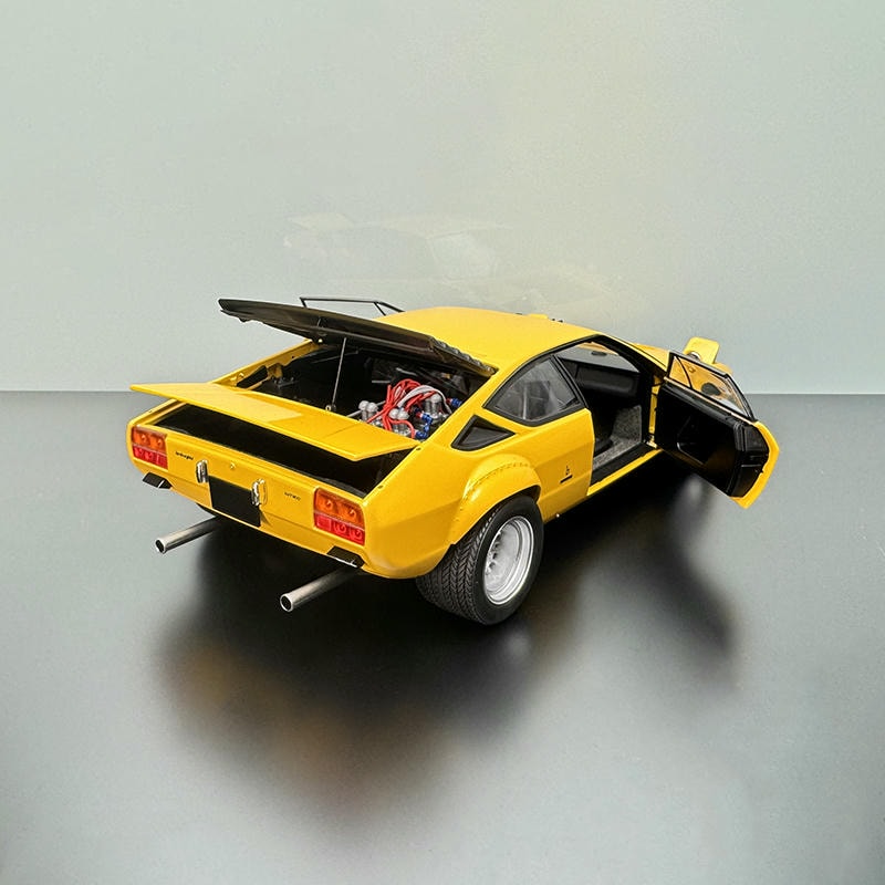 Kyosho 1:18 Lamborghini Urraco Rally Diecast Model – Collectible Replica