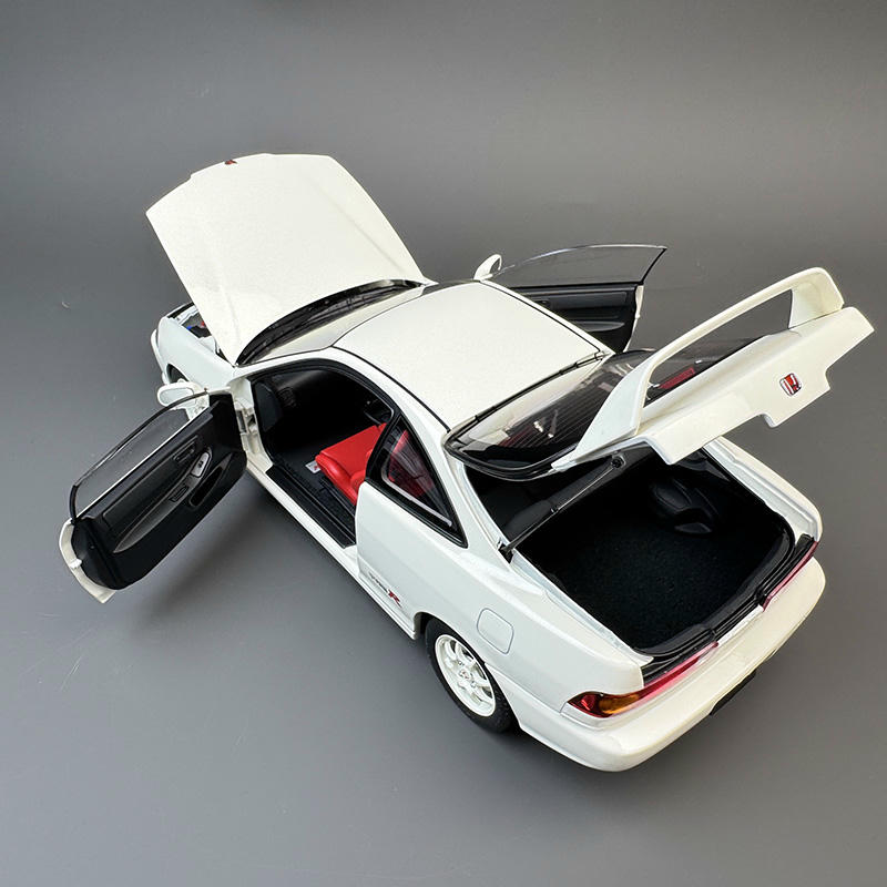 MotorHelix 1:18 Honda Integra Type-R DC2 Diecast Car