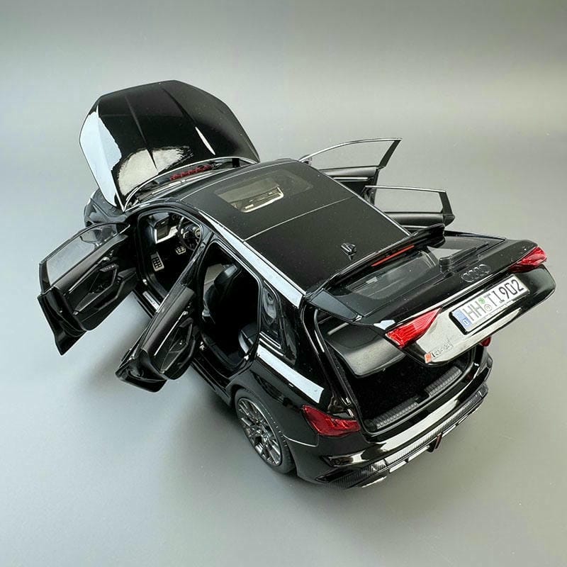 Norev 1:18 Audi RS3 – Alloy Model（188338）