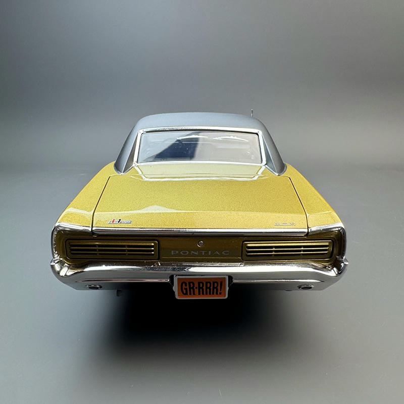 ACME 1:18 1966 Pontiac GTO Diecast Car – Gold – YX car model