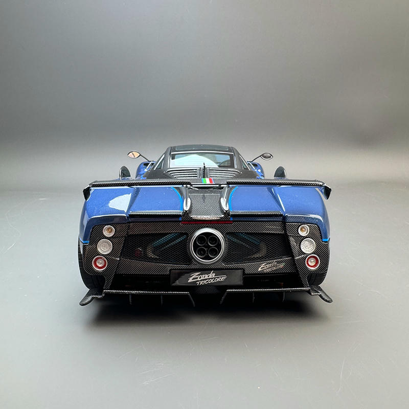 Almost Real 1:18 Pagani Zonda Tricolore 2010 Diecast Car