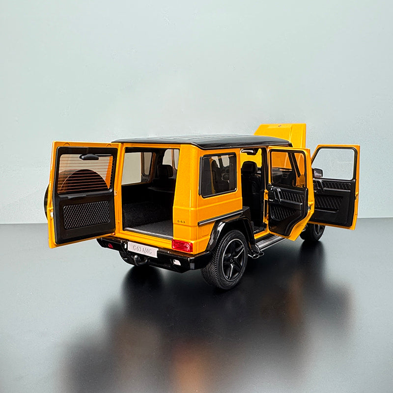 AR Mercedes‑Benz G63 AMG 2017 1:18 Scale Diecast Model – Interactive Yellow Edition