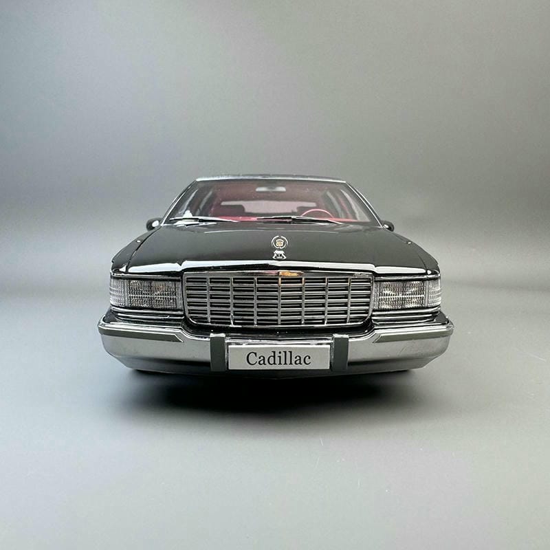 Xiaoguang 1:18 Cadillac Wood Die-Cast Model Car