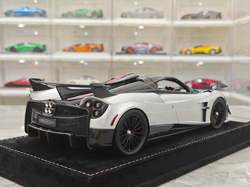 HH Model Pagani Huayra Roadster Limited Edition 1:18 Resin Model Car