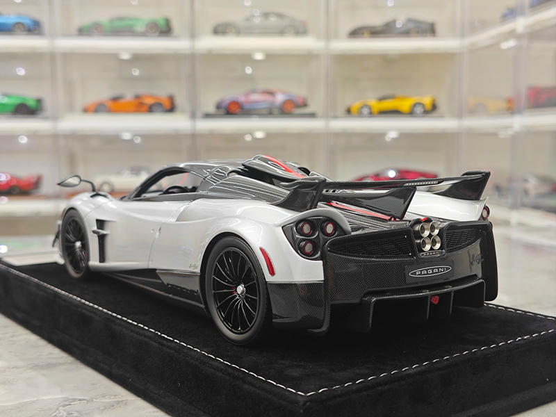 HH Model Pagani Huayra Roadster Limited Edition 1:18 Resin Model Car