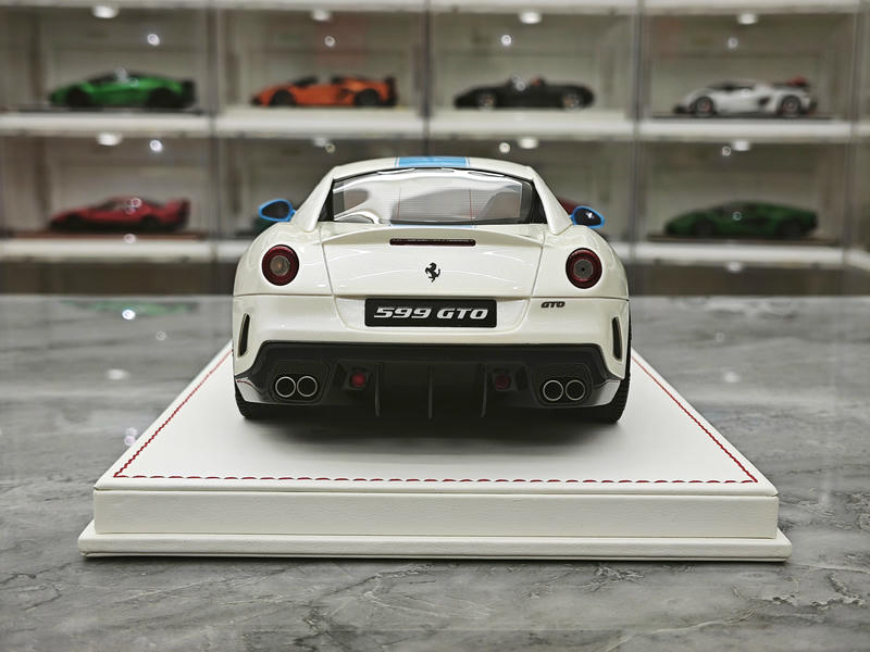 Dino Model 1:18 Ferrari 599 GTO Resin Model
