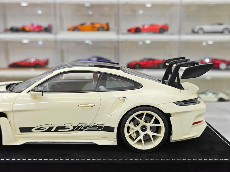HH Model Porsche 992.1 GT3 RS 1:18 Resin Model Car