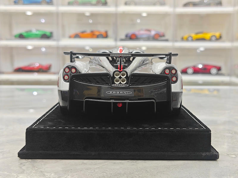 HH Model Pagani Huayra Roadster Limited Edition 1:18 Resin Model Car