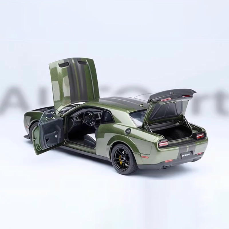 AUTOart 1:18 Dodge Challenger SRT 2023 Alloy Diecast Model