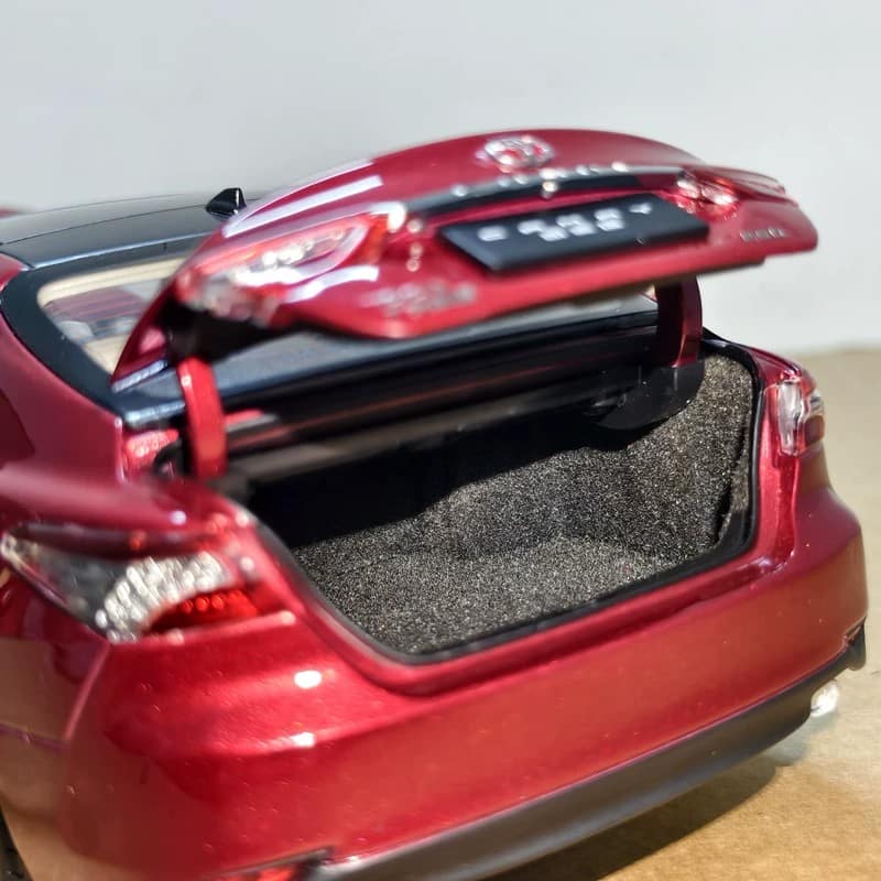 oem Licensed Toyota Camry (XV70) Hybrid Sport 2018–2021 1:18 Diecast Model