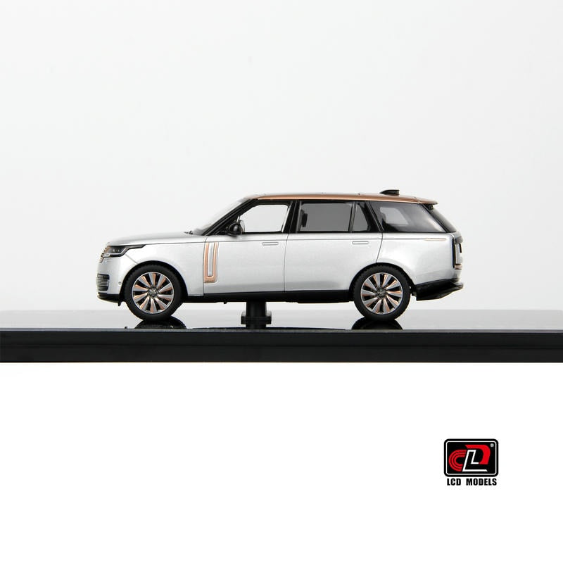 Pre-Order LCD 1:43 Range Rover Silver Alloy Full-Open Model – Acrylic Display & Transparent Sunroof