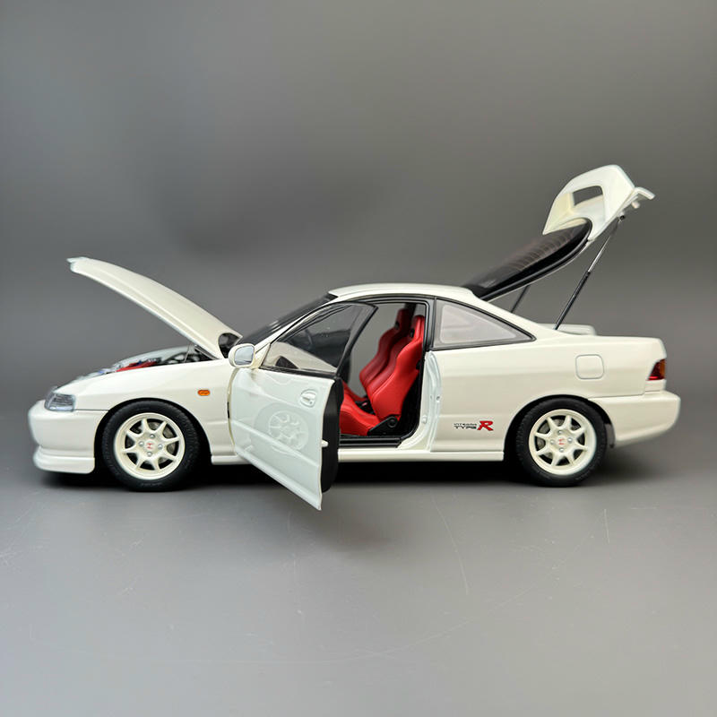 MotorHelix 1:18 Honda Integra Type-R DC2 Diecast Car