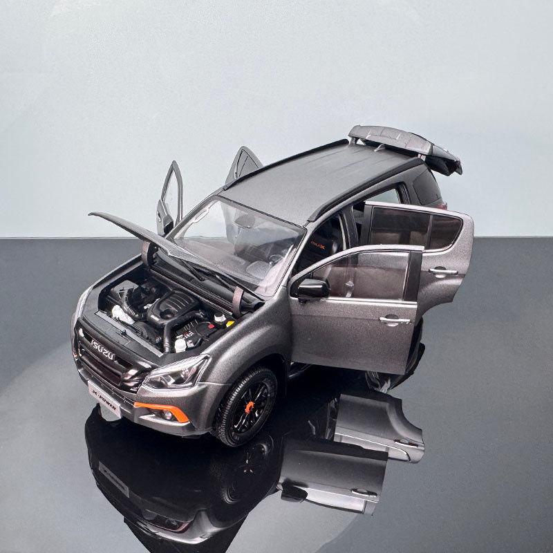 Isuzu MU-X 1:18 Scale Diecast Model – Premium Collectible