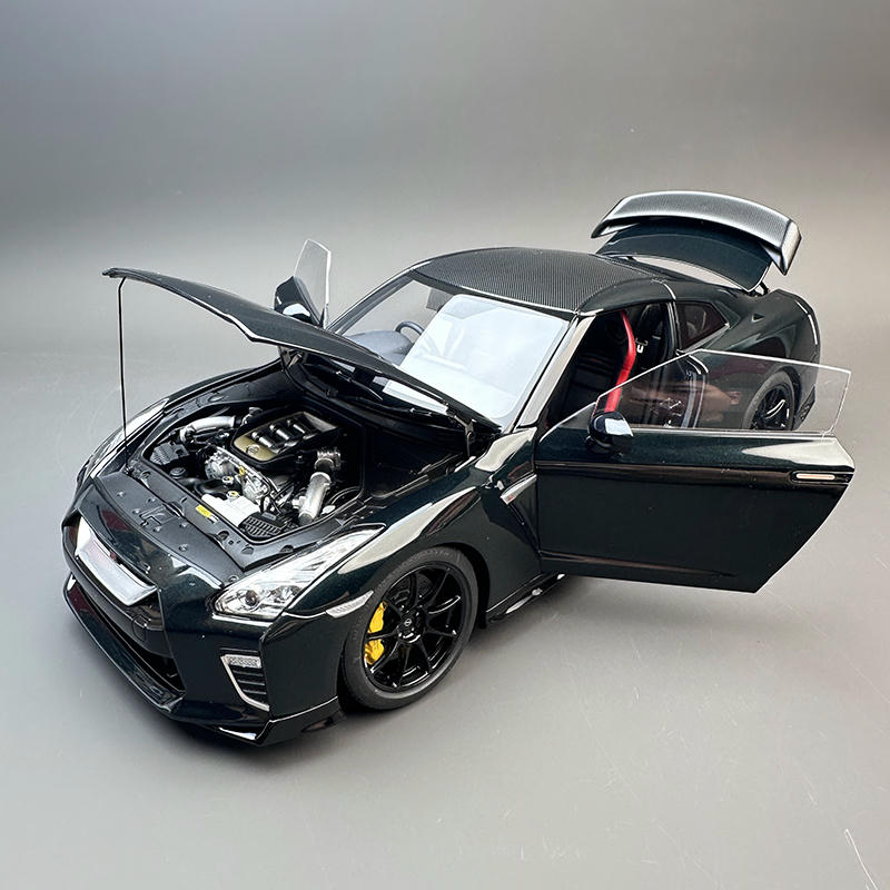 MotorHelix 1:18 Nissan GT-R R35 Diecast Model Car – Midnight Purple