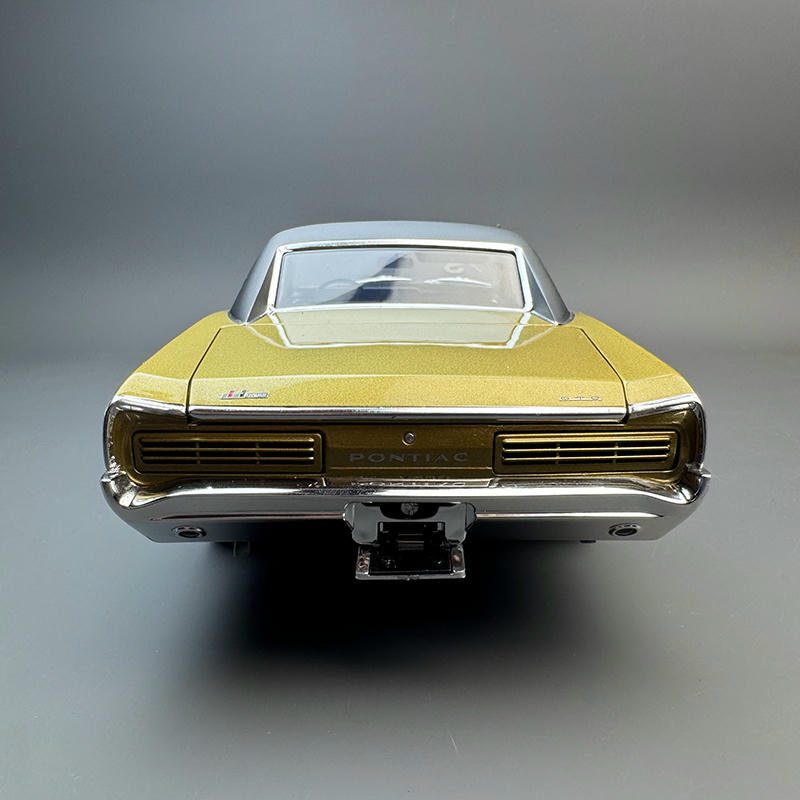 ACME 1:18 1966 Pontiac GTO Diecast Car – Gold – YX car model