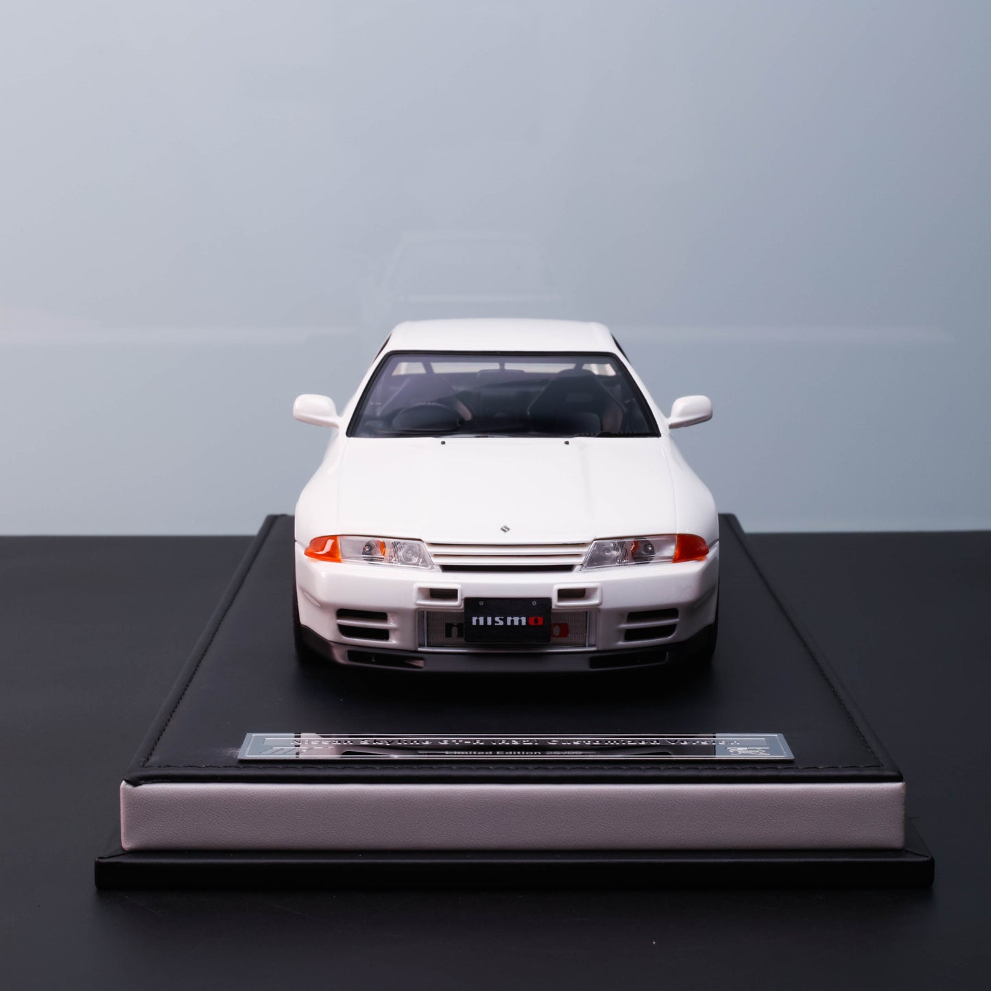 MOTORHELIX 1:18 Nissan Skyline GT-R (R32) Custom – Limited Resin Model (Gunmetal Grey)