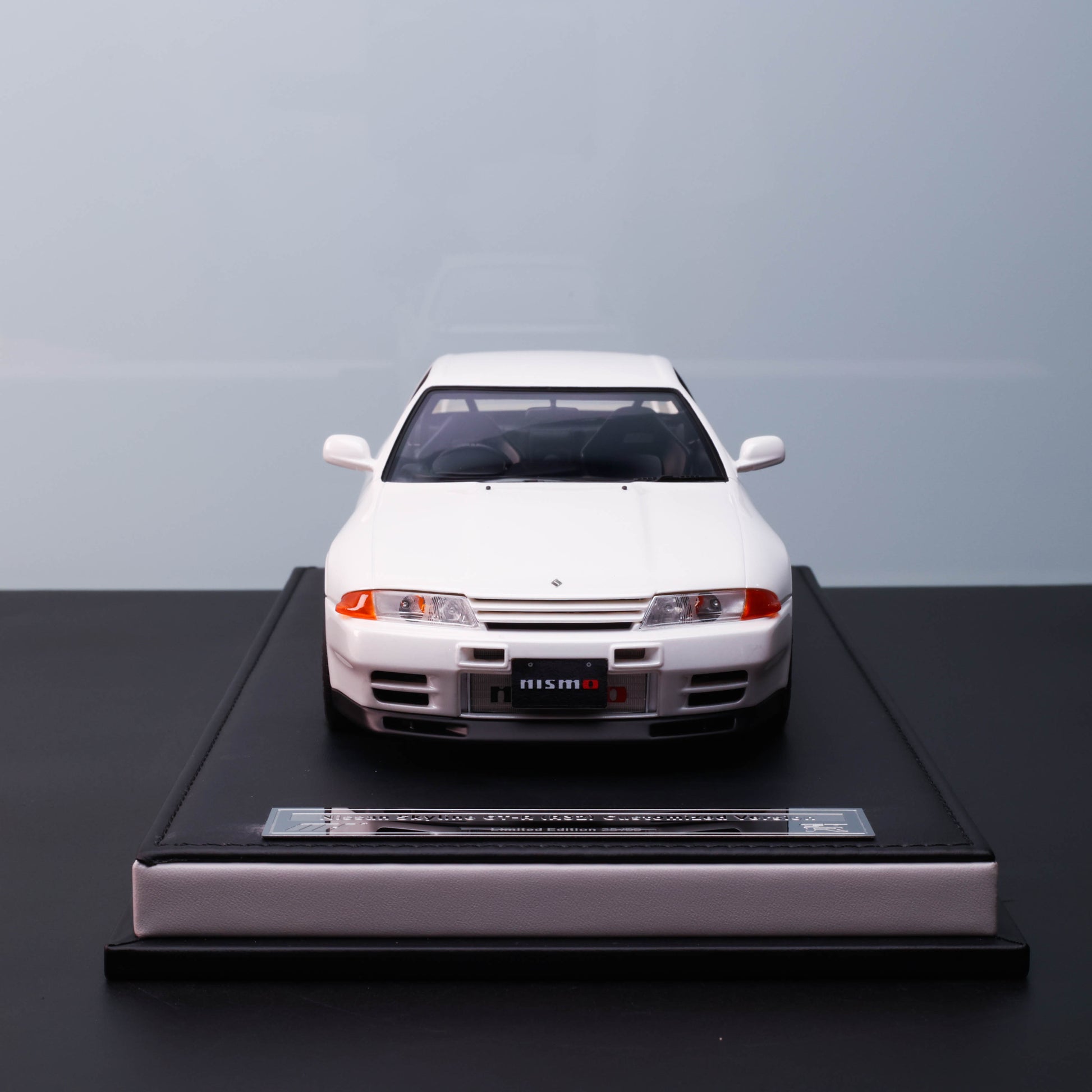 MOTORHELIX 1:18 Nissan Skyline GT-R (R32) Custom – Limited Resin Model (Gunmetal Grey)