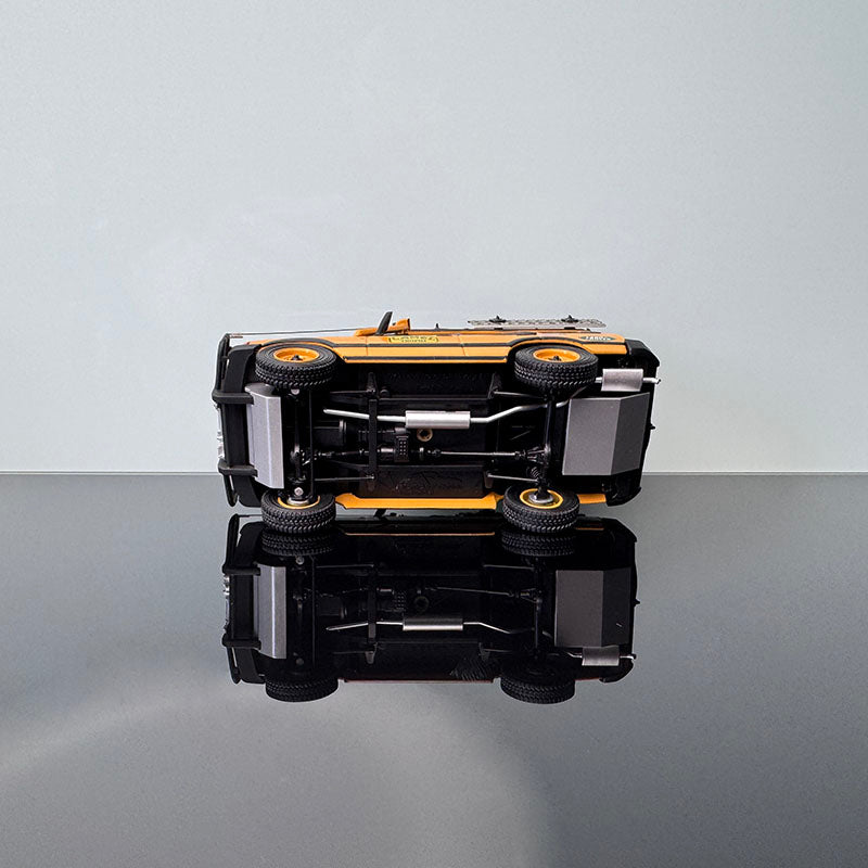 ALMOST REAL Limited Edition 1:43 Scale Off-Road Collectible – Land Rover Discovery (Yellow 410410)
