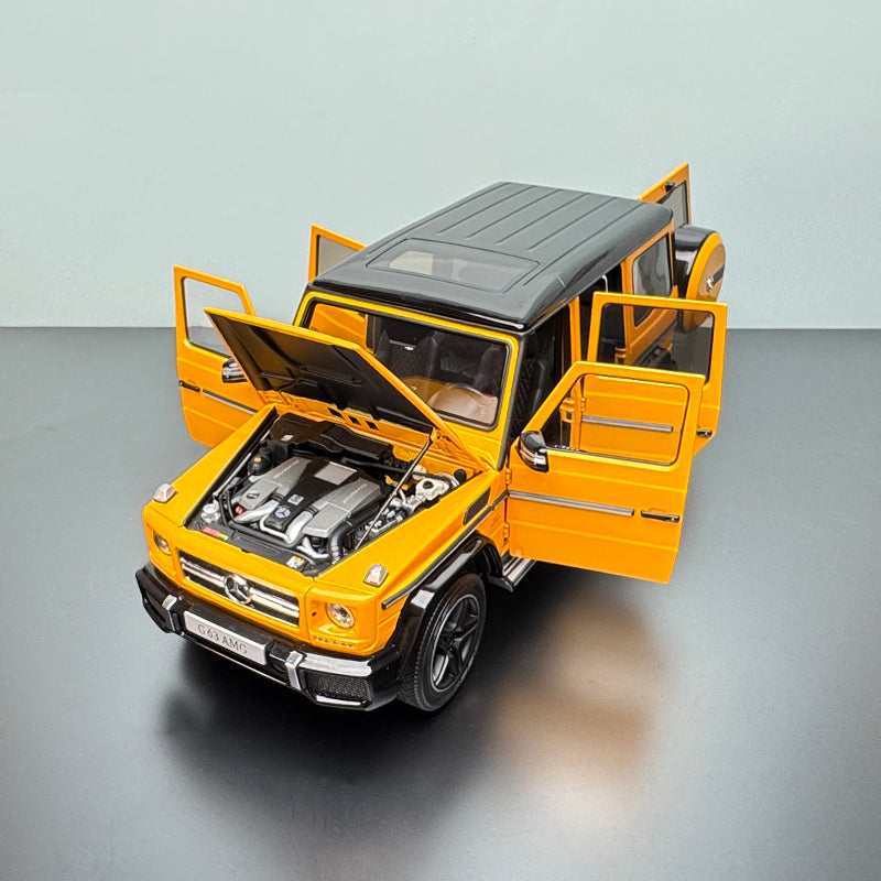 AR Mercedes‑Benz G63 AMG 2017 1:18 Scale Diecast Model – Interactive Yellow Edition