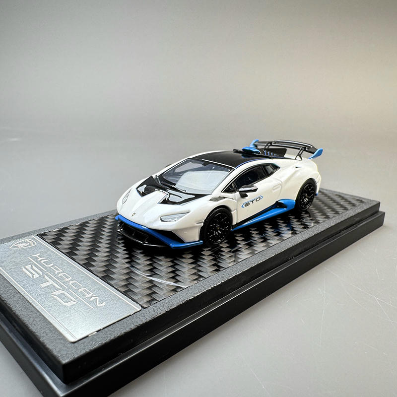 LCD Model 1:64 Lamborghini Huracán STO Diecast Car