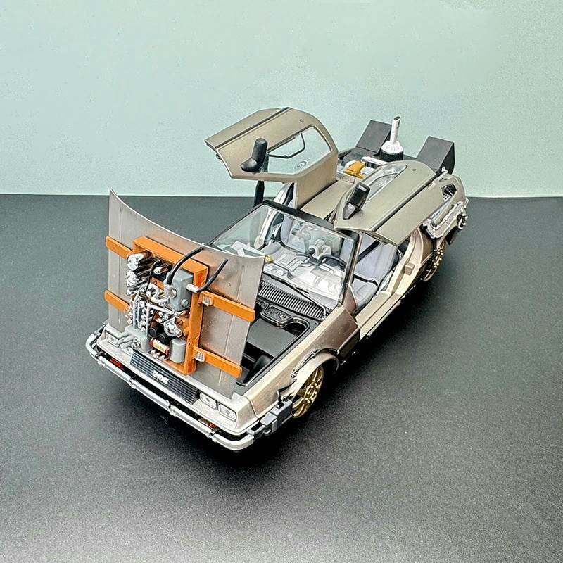 SunStar 1:18 Back to the Future Part III Time Machine Diecast Model 2714# – Movie Car Collection