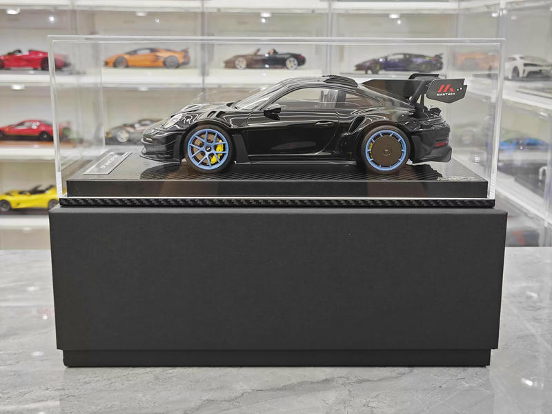 VIP Model 1:18 Porsche 911 GT3 RS Manthey Racing Resin Model