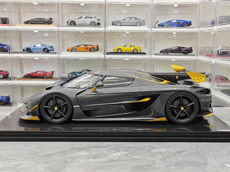 FrontiArt 1:8 Koenigsegg Agera RSR Resin Model Car