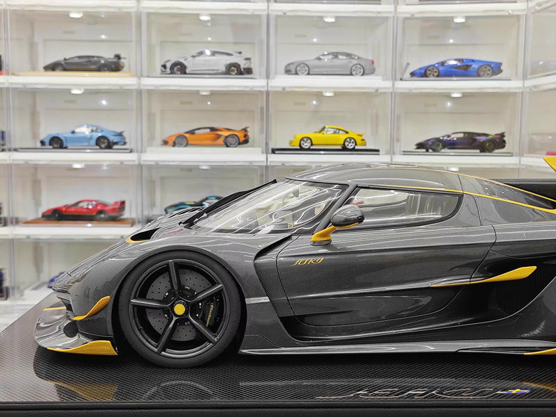 FrontiArt 1:8 Koenigsegg Agera RSR Resin Model Car