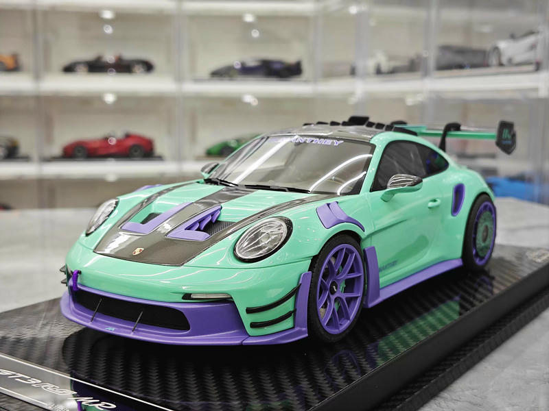 VIP Model 1:18 Porsche 911 GT3 RS Manthey Racing Resin Model