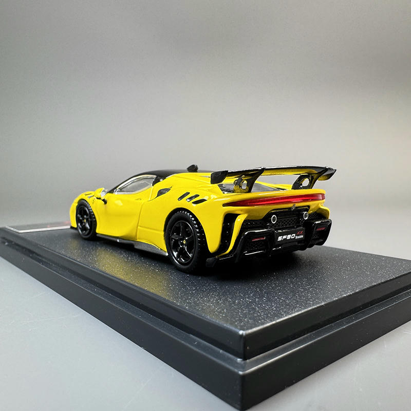 XF HL 1:64 Ferrari SF90XX Diecast Car