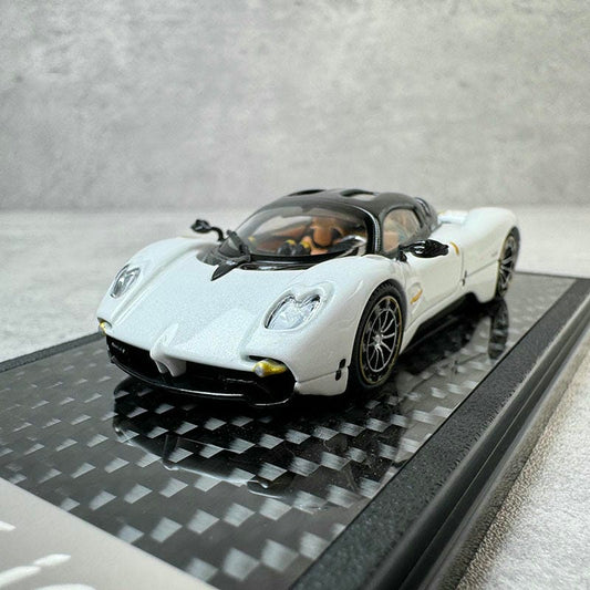 LCD 1:64 Pagani Utopia