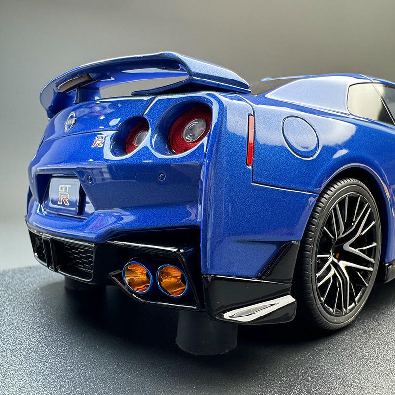 GT Spirit 1:18 Nissan GT-R R35 – GT521