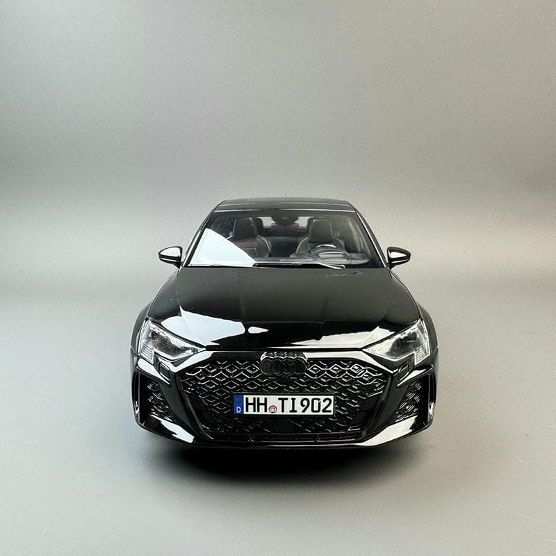 Norev 1:18 Audi RS3 – Alloy Model（188338）