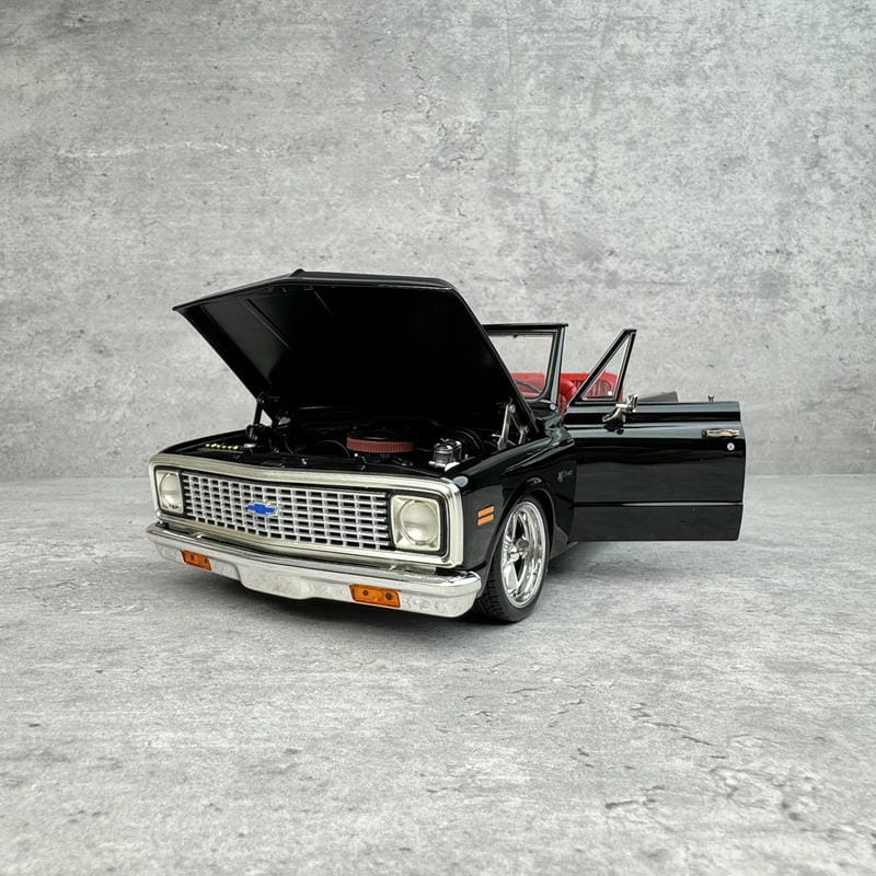 ACME 1972 Chevrolet Blazer Custom 1:18 Alloy Diecast Model Car