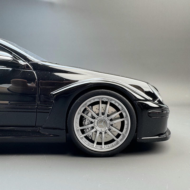 OTTO 1:18 Mercedes-AMG C209 CLK DTM – YX car model