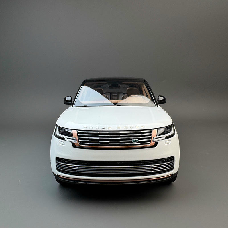 LCD 1:18 Land Rover Range Rover SV 2022 Long Wheelbase Diecast Car