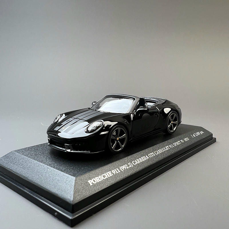 Minichamps 1:64 Porsche 911 (992.2) GTS Diecast Car