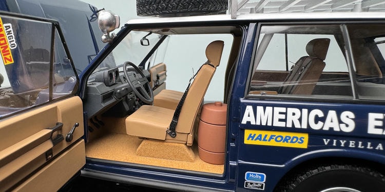 Range Rover British American Crossover Racing – 1:18 Almost Real Scale Diecast Car Model (Black Charcoal)
