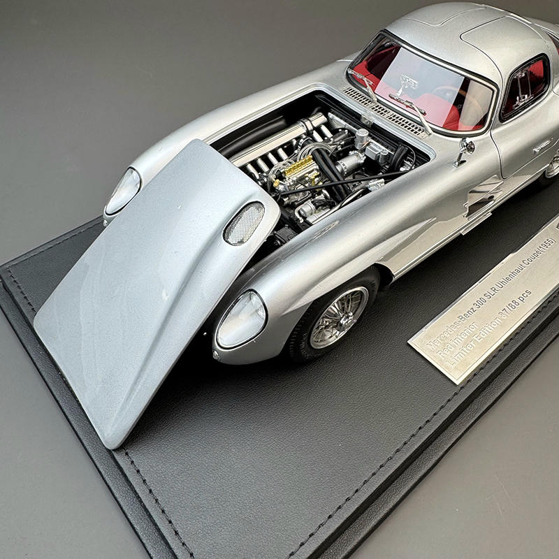 V8 Model 1:18 Mercedes‑Benz 300 SLR Resin Model