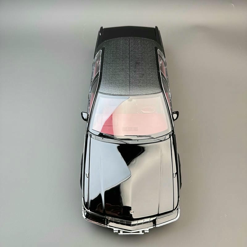 Xiaoguang 1:18 Cadillac Wood Die-Cast Model Car