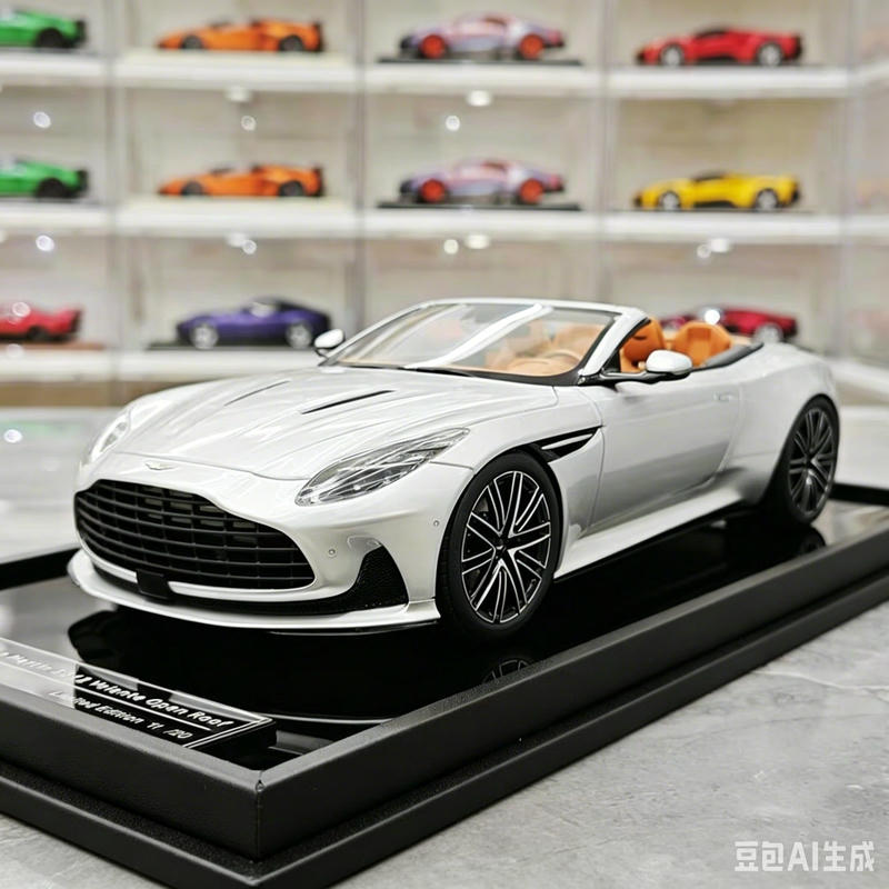 Motorhelix 1:18 Aston Martin DB12 Volante Resin Model